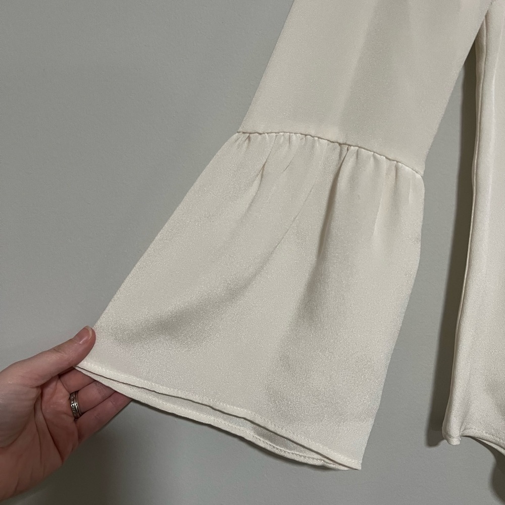 J. Crew Ivory Silk Long Bell Sleeve Top Size 0 Career Office Capsule - Picture 4 of 7